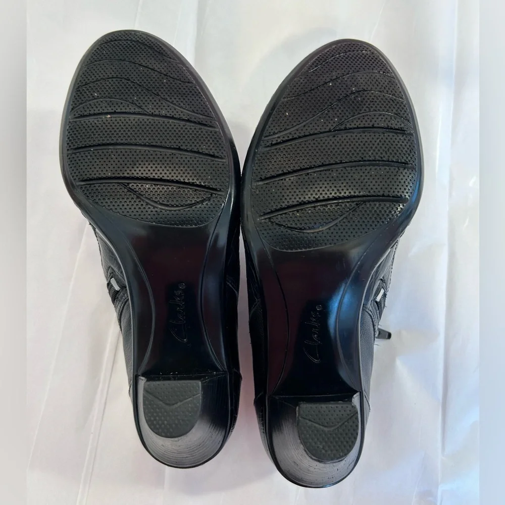 Clarks Ankle Boots Booties Womens 6.5 Black Pre Owned